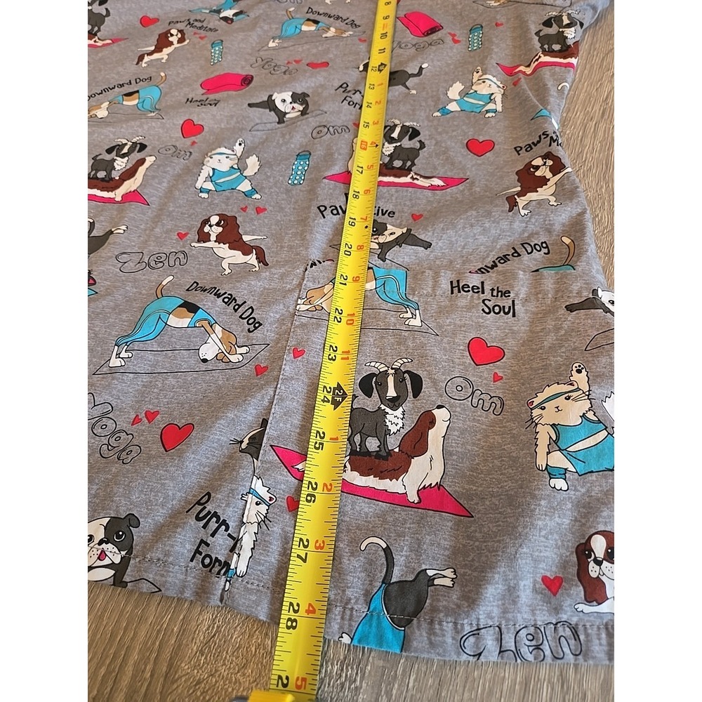 Nurse Scrub Yoga Dogs Cats Goats Dickies Size Large Grey V-Neck Pockets Exc! - Picture 5 of 5
